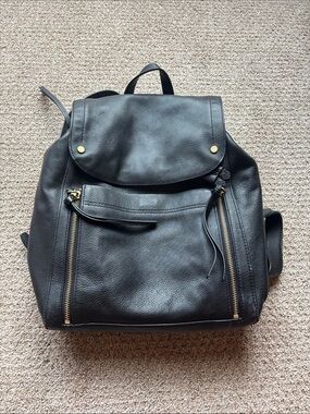 cole haan fantine mini backpack Women's Alexandria Flap Medium while the trolley pass and breathable mesh back panel enhance comfort and travel efficiency Cole Haan Women's Alexandria Small